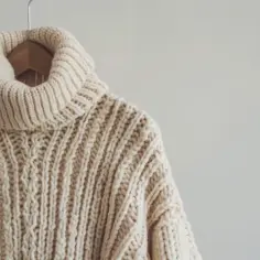 Gruby golf damski - ciepło i elegancja w jednym stylowym elemencie