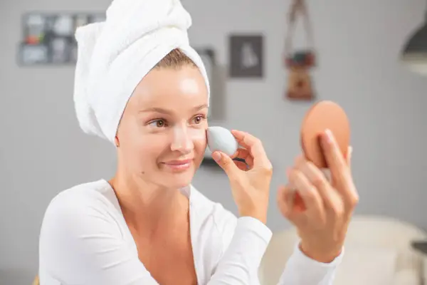 Lepszy krem BB czy CC? Porównanie i wybór idealnego produktu